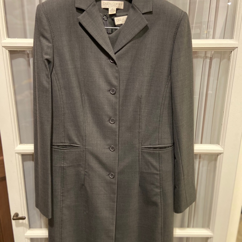 Dress suit